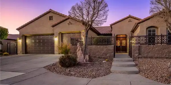 2378 Sandstone Cliffs Drive