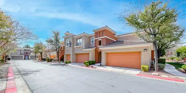 821 Glacier Peak Lane
