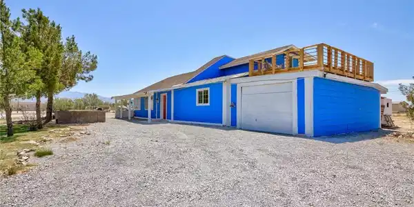 3271 N Joanita Street
