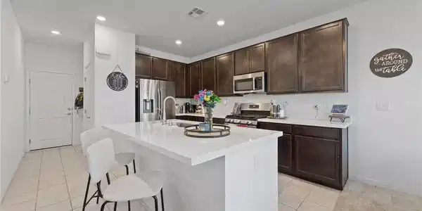 2732 Roman Palm Road