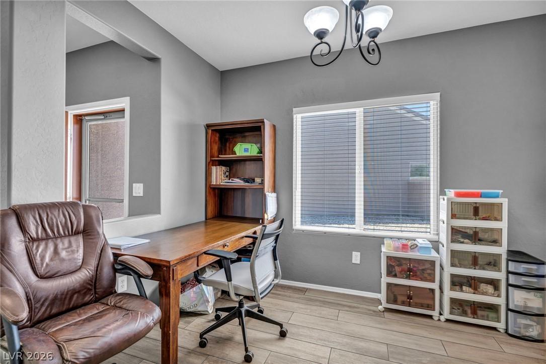 Image 4: Dining Space