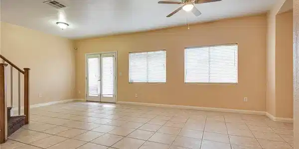 Image 3: Tiled flooring and natural light from large window