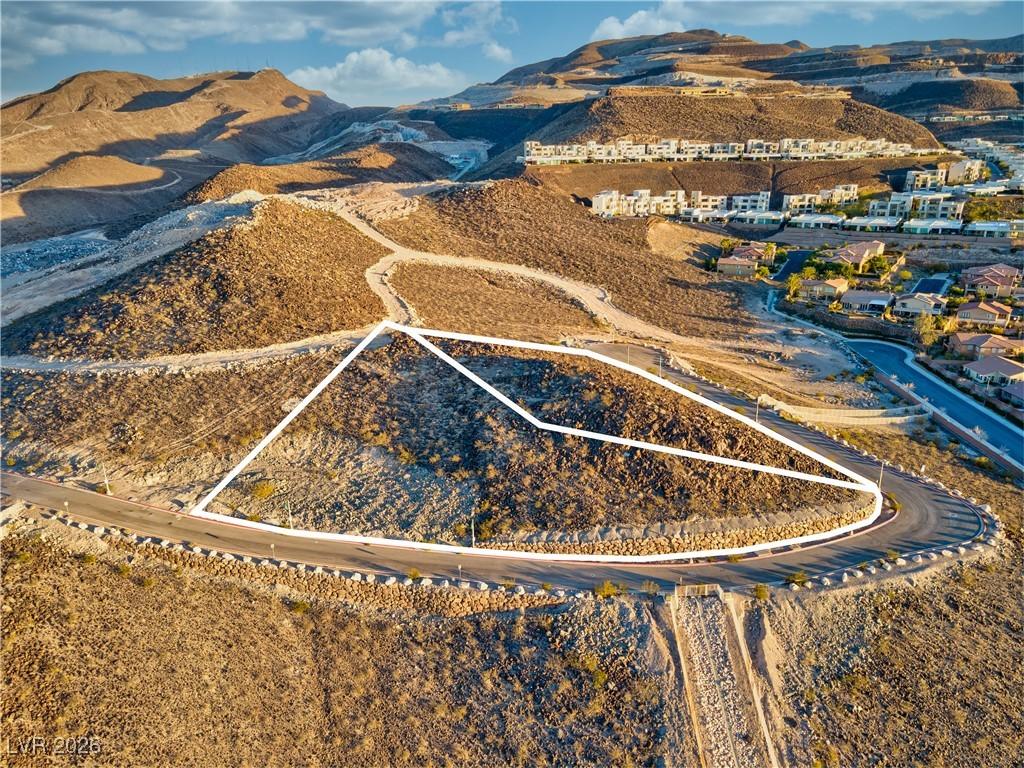 Image 4: Bird's eye view of a mountain backdrop