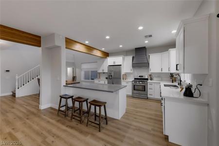 7124 Estrella De Mar Avenue