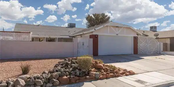 105 N Cimarron Road