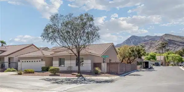 3513 Natural View Street
