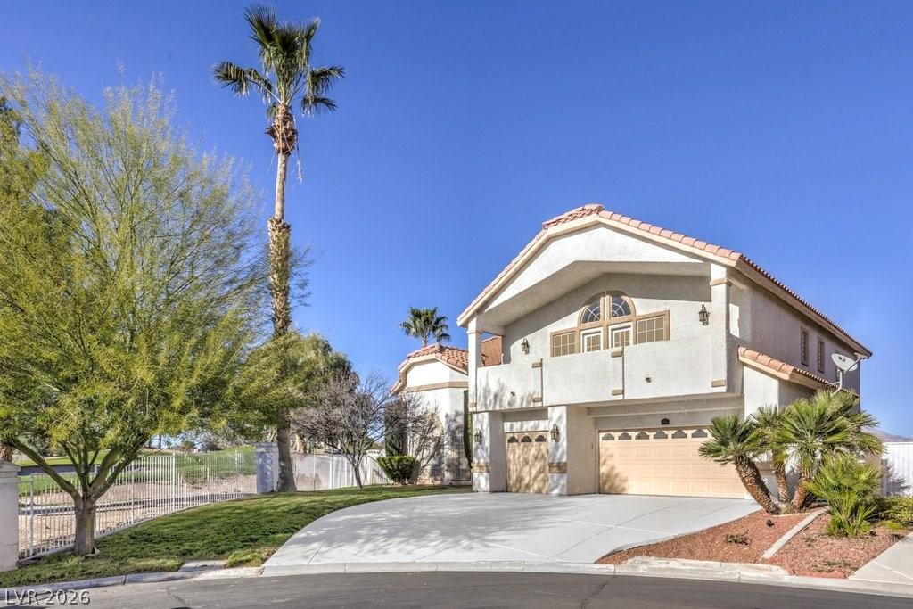 Image 4: Golf course home on painted desert in Las Vegas