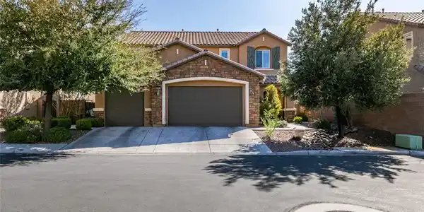 6470 Crest Estates Street