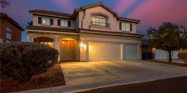 3146 Surf Spray Street