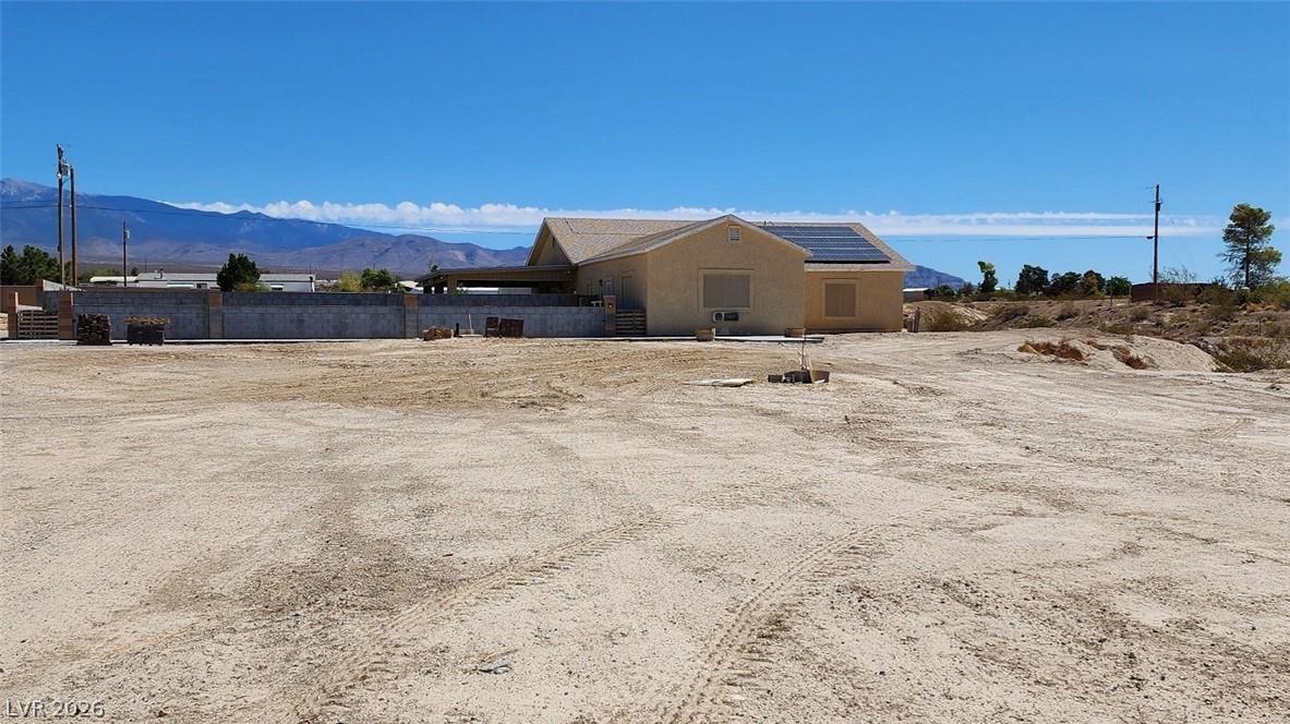 Image 1: 1101 E Blosser Ranch Front
