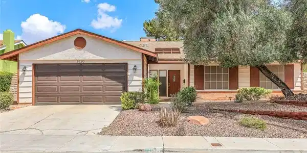 3920 Autumn Street