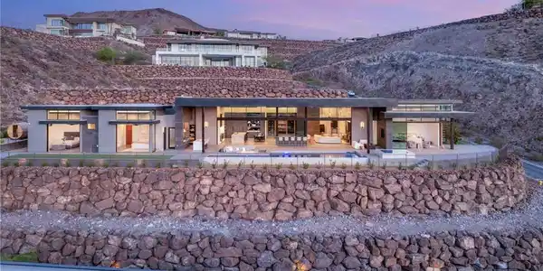 6 Hidden Heights Court