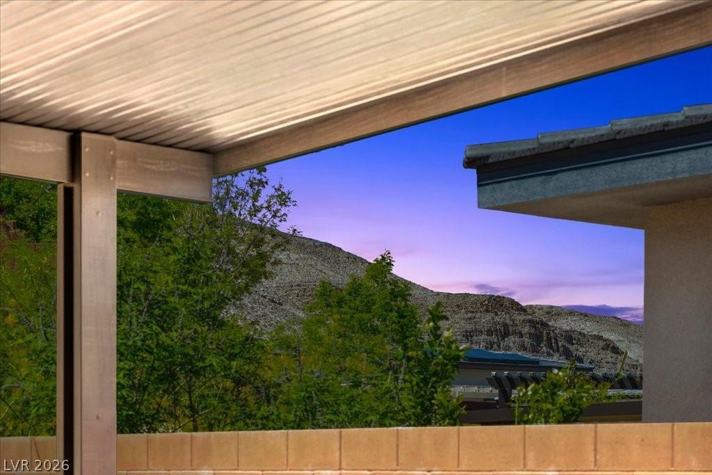 Image 2: Sunset view of the Mountains from the oversized pa