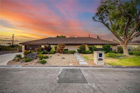 236 E Country Club Drive