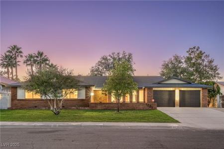 1221 Oak Tree Lane
