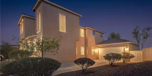 Image 2: Striking architectural lines define this multi-lev