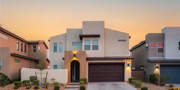 2613 Adesso Place