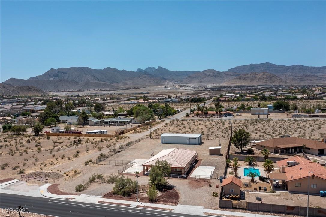 Image 4: Property Lot Size View, Compared with Smaller Lots