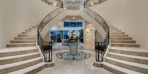 4 Awbrey Court
