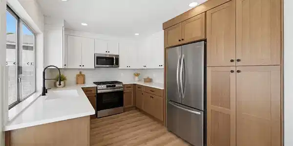 Image 3: All New Shaker Cabinets Quartz Countertops Stainle