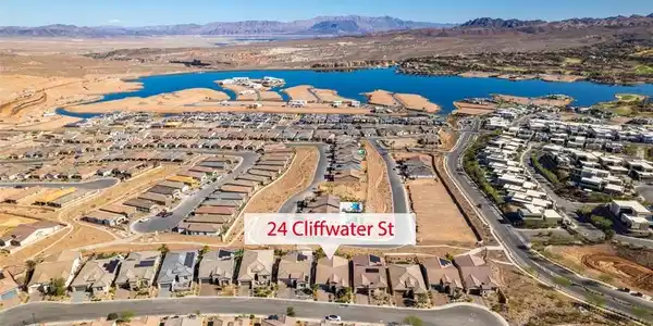 24 Cliffwater Street