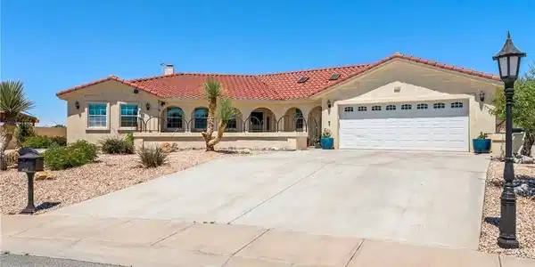 3640 E Vineyard Drive