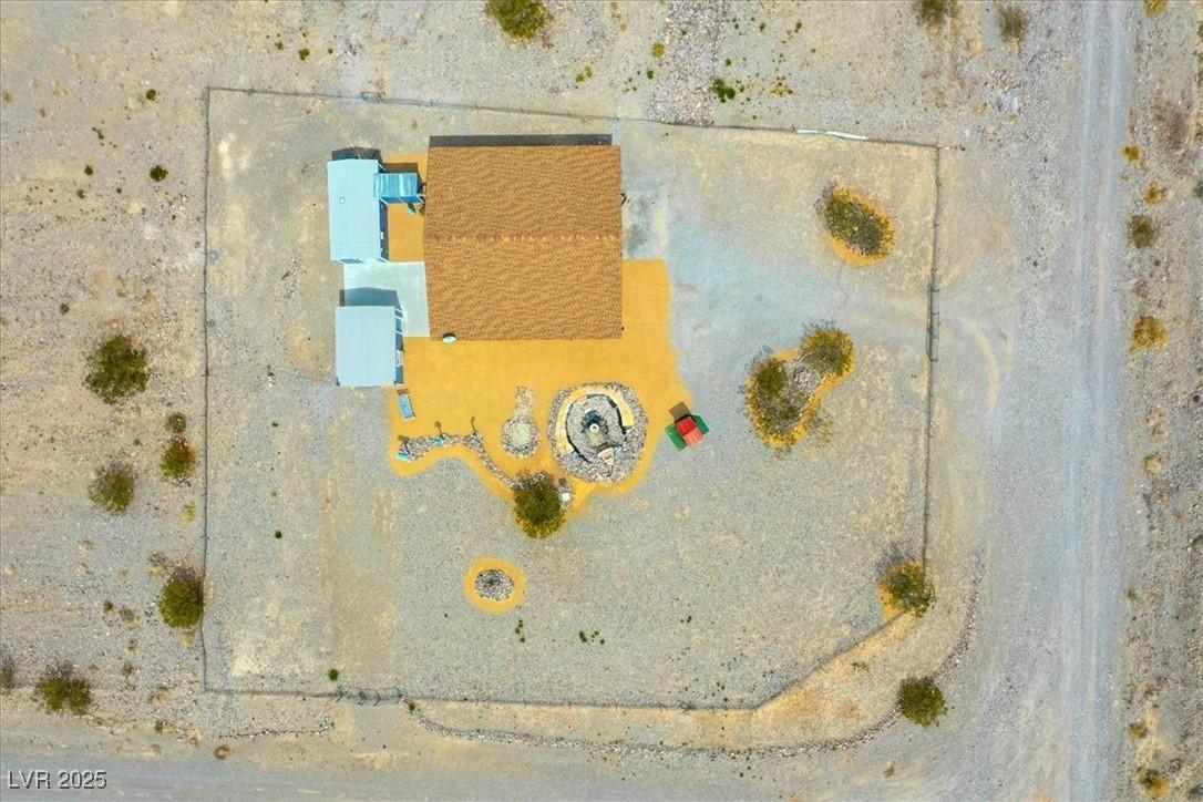 Image 4: Overview of rural landscape featuring a desert lan