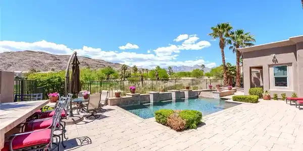 2539 Turtle Head Peak Drive