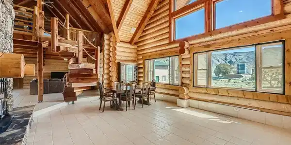Image 2: Living Room