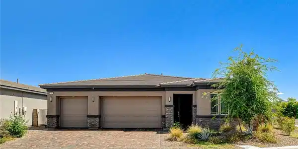 21 Reverie Heights Avenue