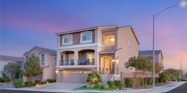 6595 Creekside Cellars Court