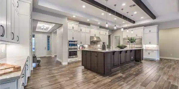 Image 4: Amazing, oversized kitchen island, top of the like