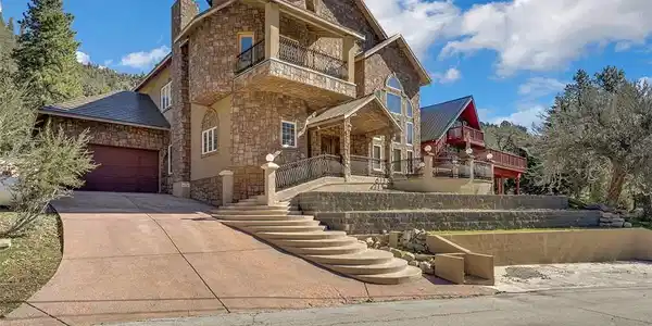 264 Crestview Drive
