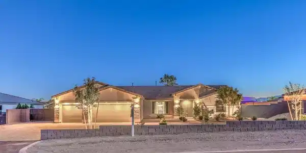 8931 W Hammer Lane