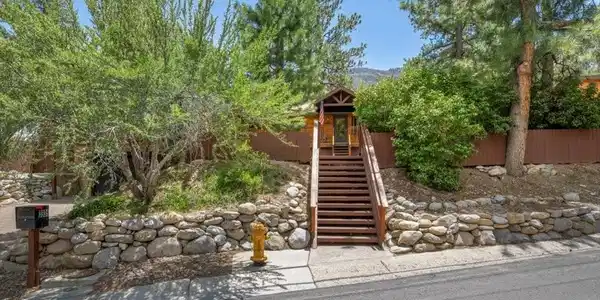 3935 White Fir Way