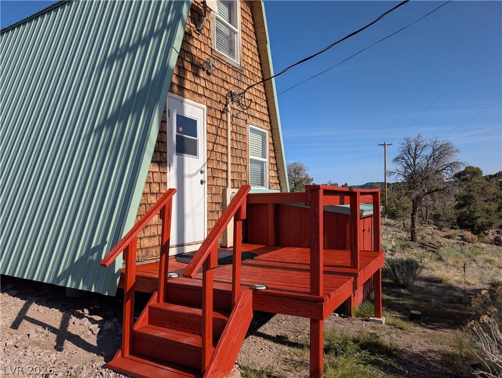 Image 3: Rear of Home