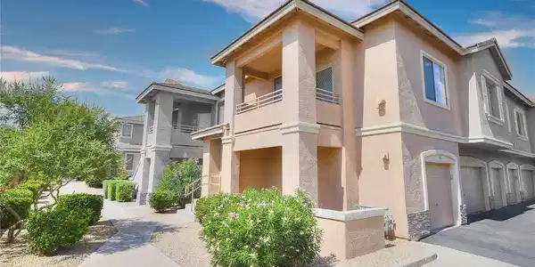 9901 Trailwood Drive