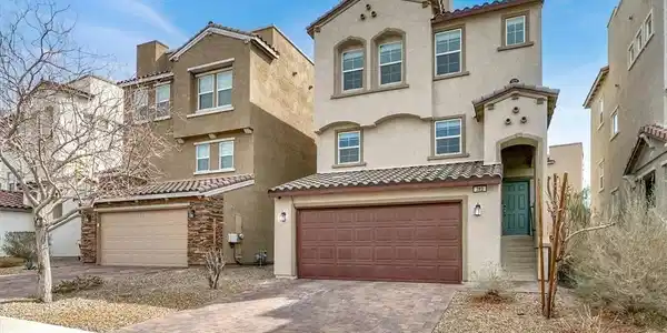 382 Gracious Way