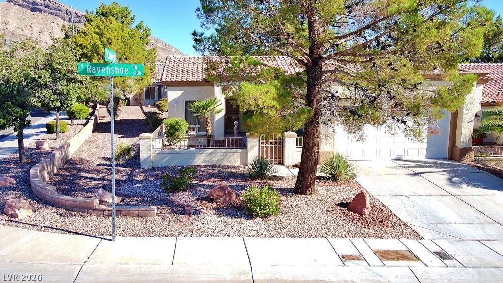 Image 3: Beautiful corner lot Austin model in Sun City Summ