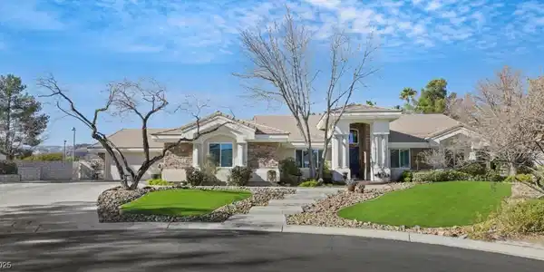 10032 Fox Springs Drive