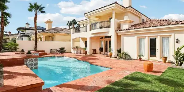 27 Avenida Fiori