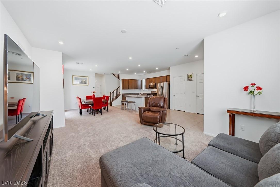 Image 4: Living room with recessed lighting