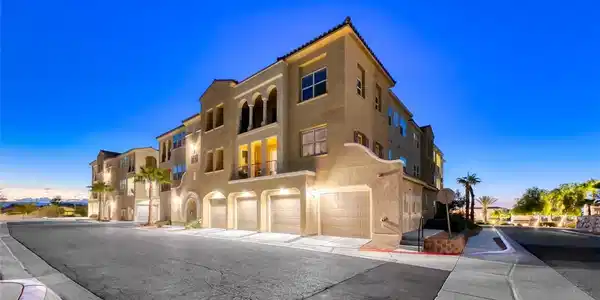 2555 Hampton Road