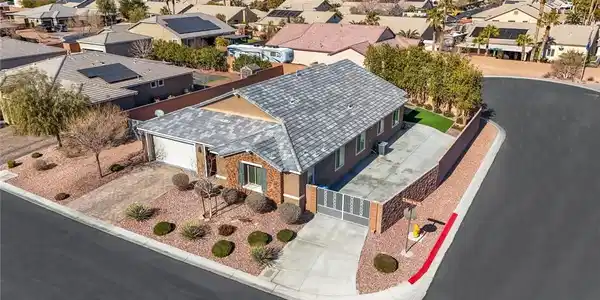 6692 Radiant Red Avenue