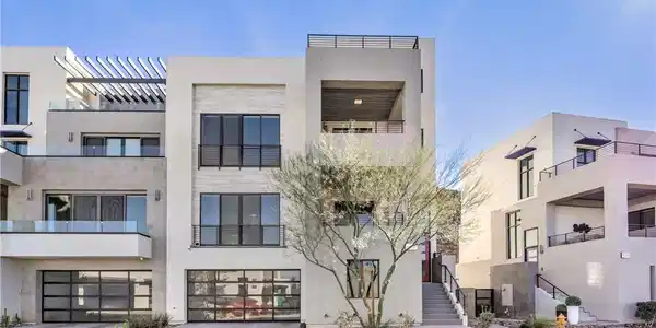 422 Tranquil Peak Court
