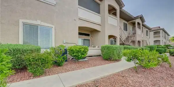 2305 W Horizon Ridge Parkway