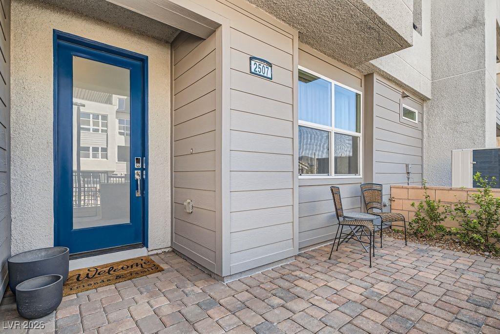 Image 4: FRONT ENTRANCE