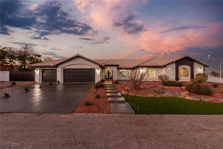 4785 N Grand Canyon Drive