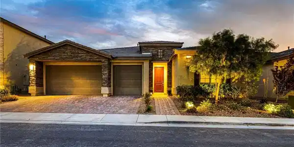 4631 Amazing View Street