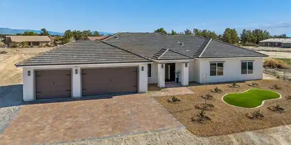 1411 LOST CREEK Road